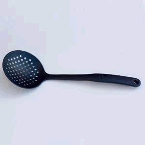 Шумовка КНР нейлон черный цвет A009 /1/24/