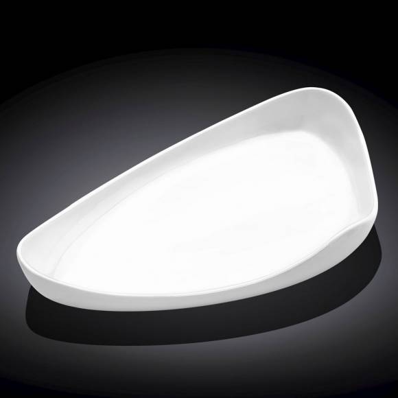 Блюдо треугольное 255мм Wilmax WL-991323/A /6/36/ Блюдо треугольное 255мм Wilmax WL-991323/A /6/36/